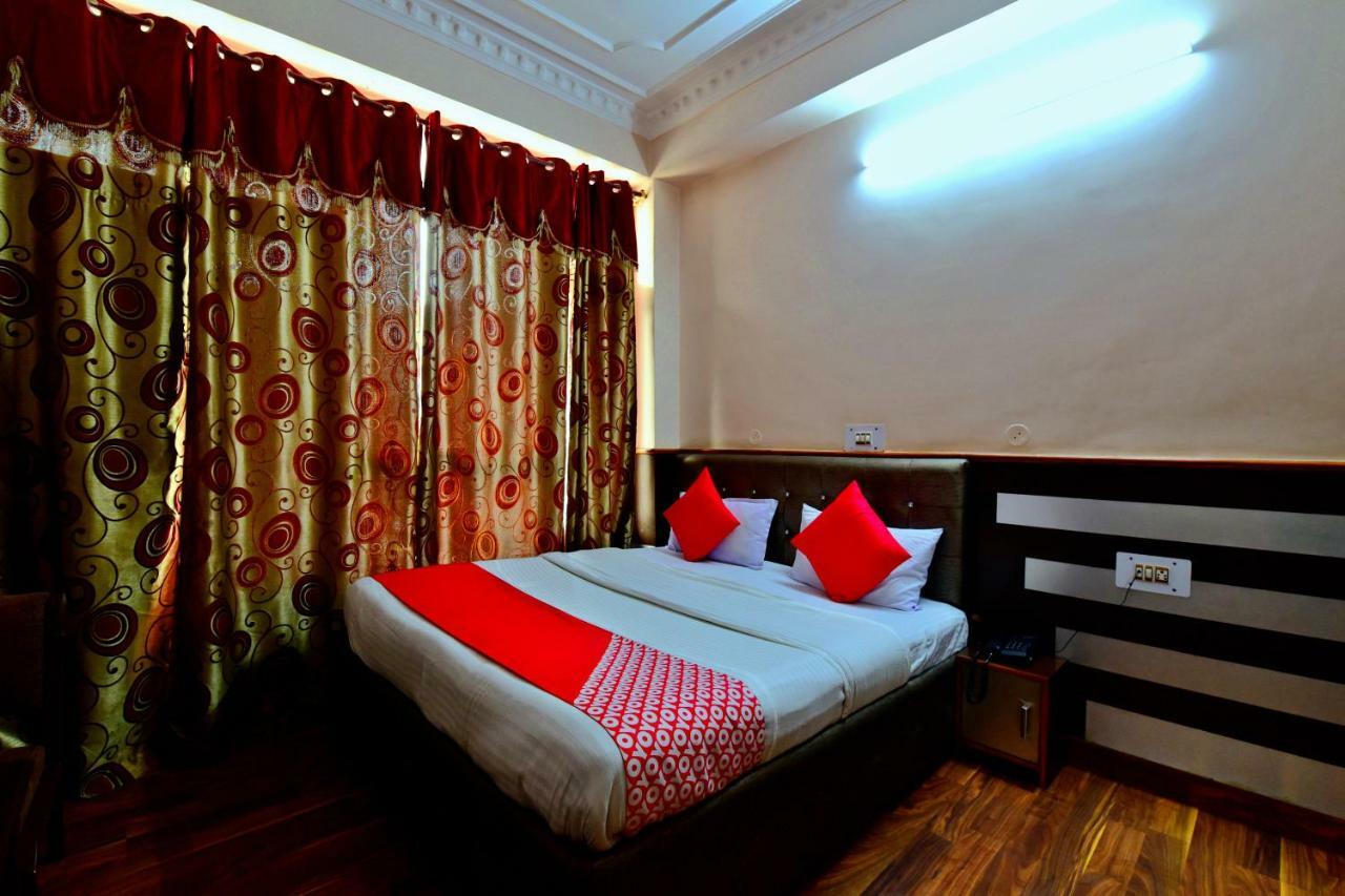 Oyo 26909 Hotel Paras Mandi Exteriér fotografie