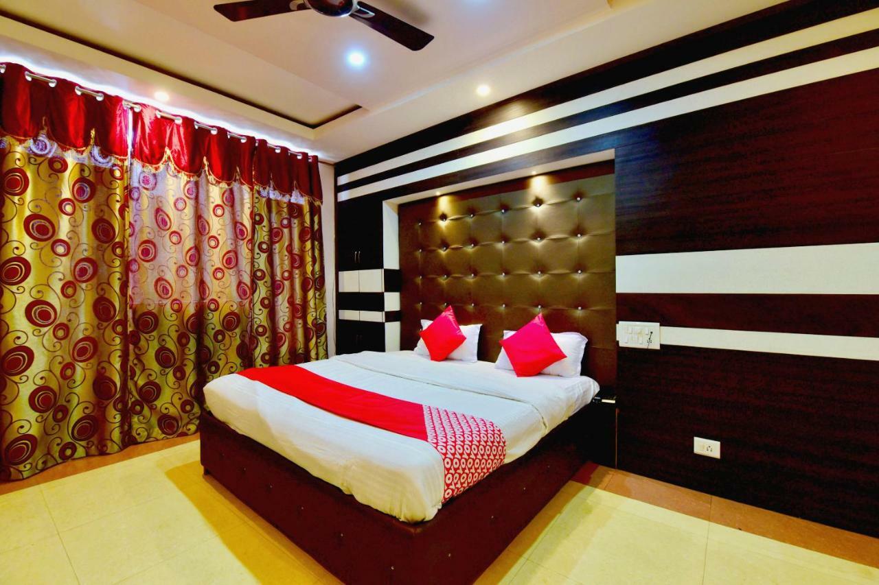 Oyo 26909 Hotel Paras Mandi Exteriér fotografie
