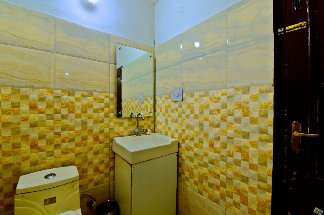 Oyo 26909 Hotel Paras Mandi Exteriér fotografie