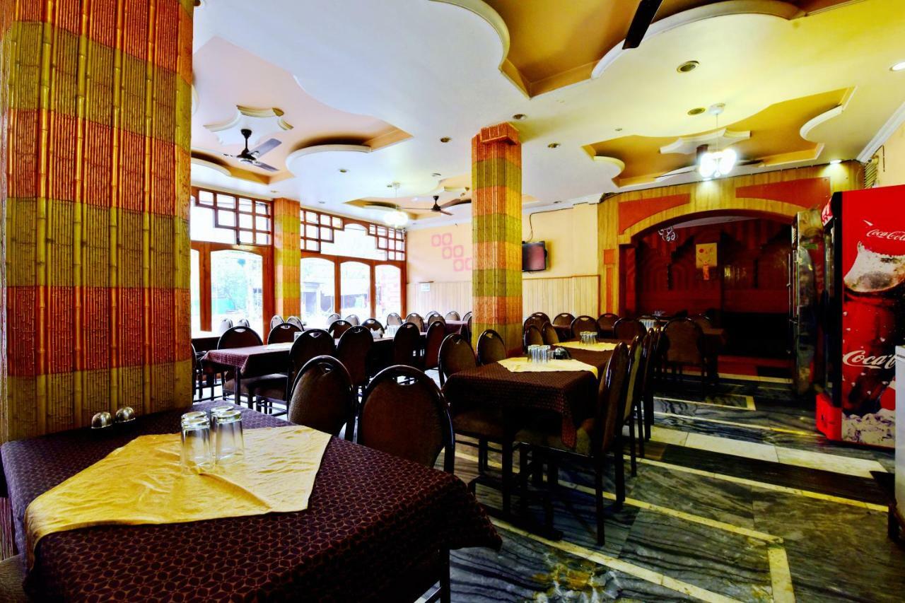 Oyo 26909 Hotel Paras Mandi Exteriér fotografie