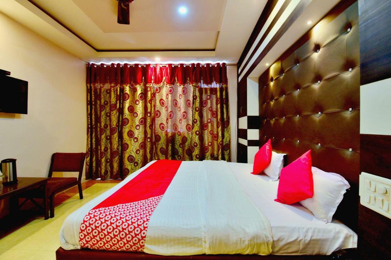 Oyo 26909 Hotel Paras Mandi Exteriér fotografie