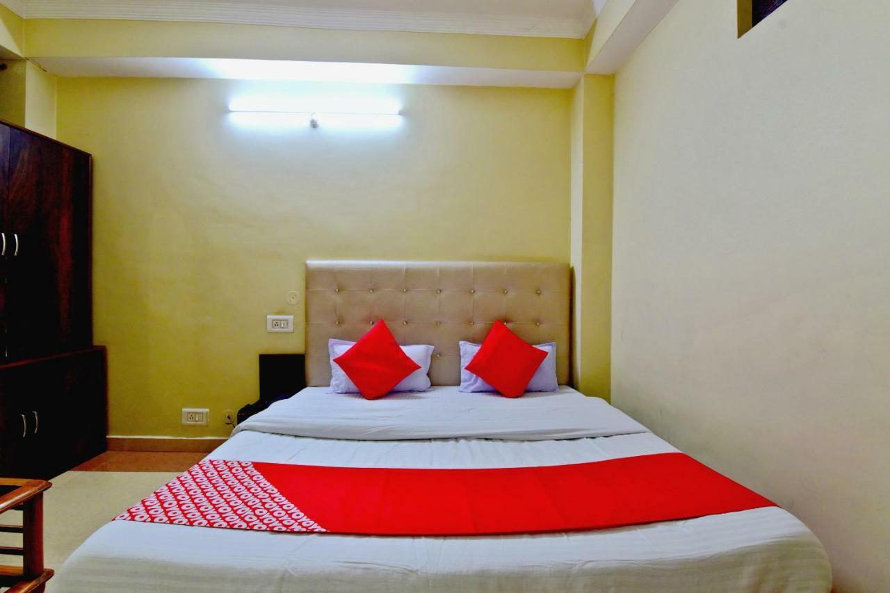 Oyo 26909 Hotel Paras Mandi Exteriér fotografie